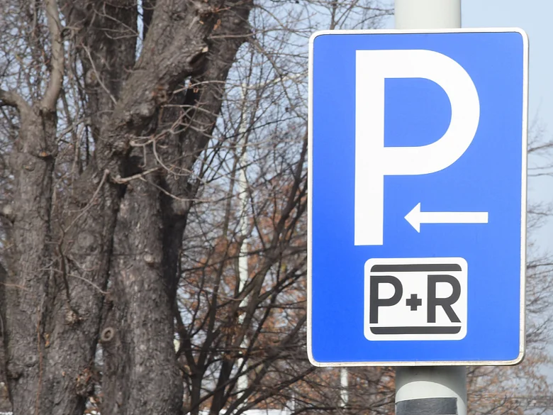 P&R